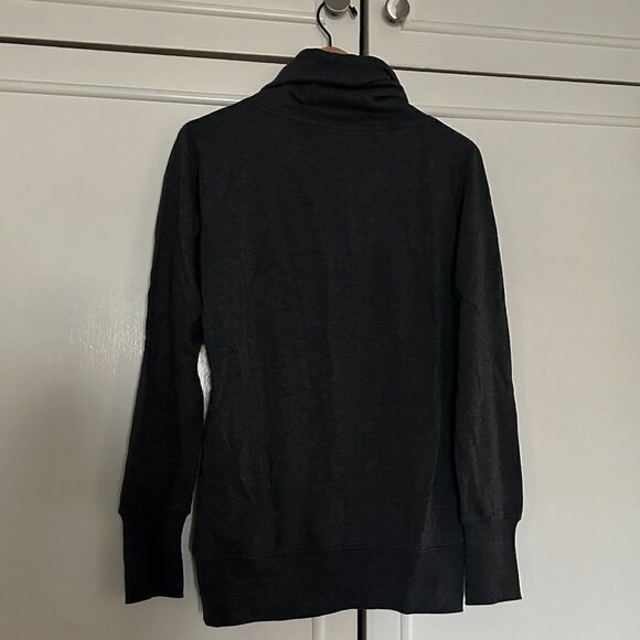 NWOT Hatteras Island Sweatshirt - Picture 3 of 3